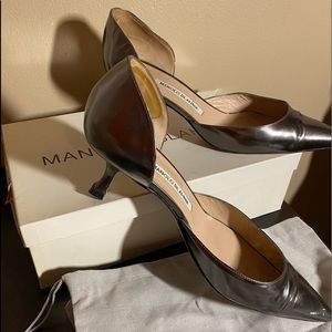 Slide into these Manolo’s